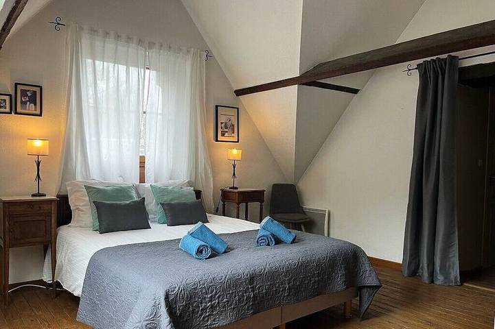 Location de vacances pour 4 personnes, avec jardin à Gennes - 2