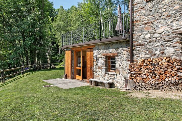 Gîte pour 10 personnes, avec jardin dans Valtellina