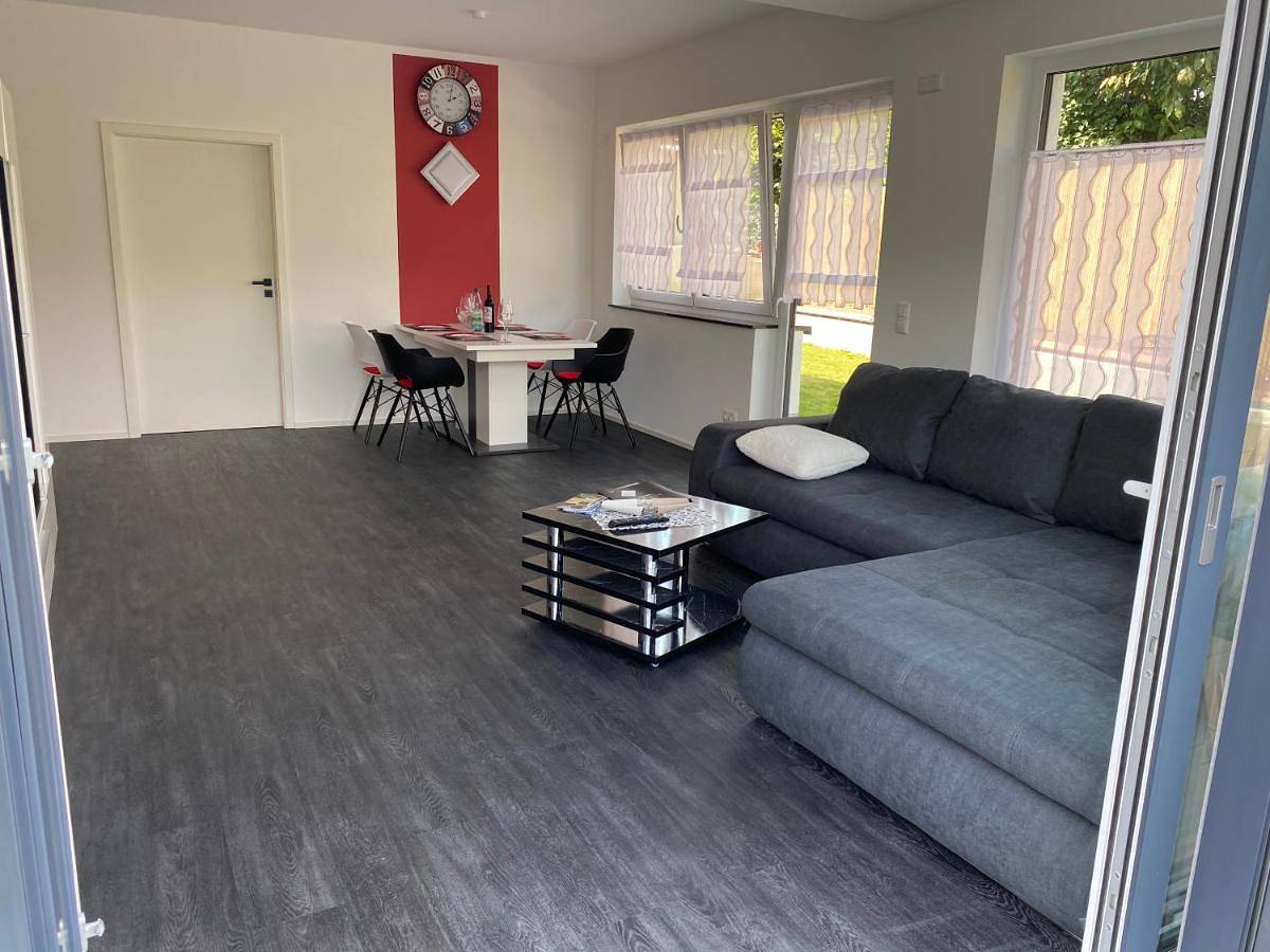 Ganze Wohnung, Ferienwohnung für 5 Personen mit Garten in Saaldorf, Bad Lobenstein