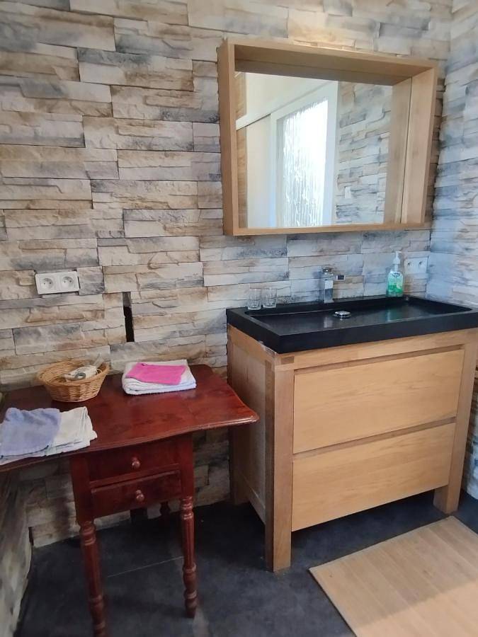 Gîte pour 2 personnes, avec jardin, animaux acceptés à Locronan - 3