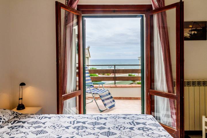Entire apartment, Apartment 'Appartamento Vista Mare Castiglione' with Sea View and Balcony in Castiglione della Pescaia, Grosseto Province