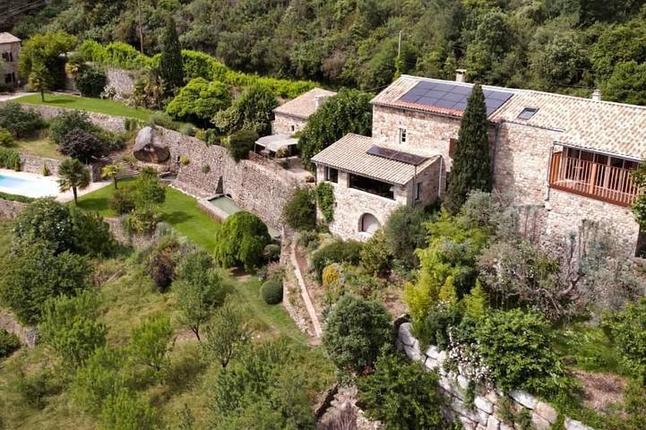 Ferienhaus für 14 Personen, mit Balkon und Garten sowie Pool