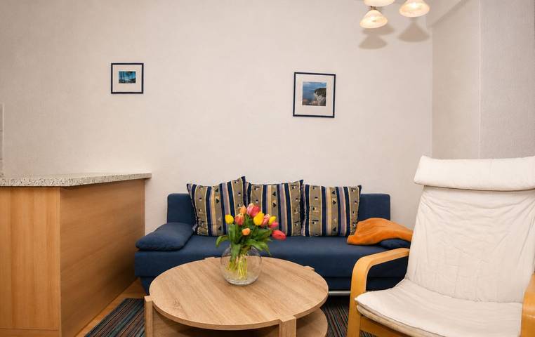 Apartamento entero, Komfortable 54 m² Ferienwohnung in ruhiger Lage mit Terrasse für 4 Personen in Warnemünde Strand, Warnemünde
