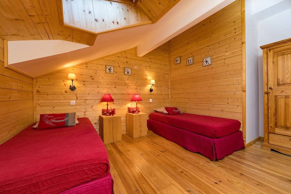 Overdekt zwembad, wellnessruimte, voor 8-10 personen (4 slaapkamers - 2 badkamers) in Ventron, Parc naturel régional des Ballons des Vosges