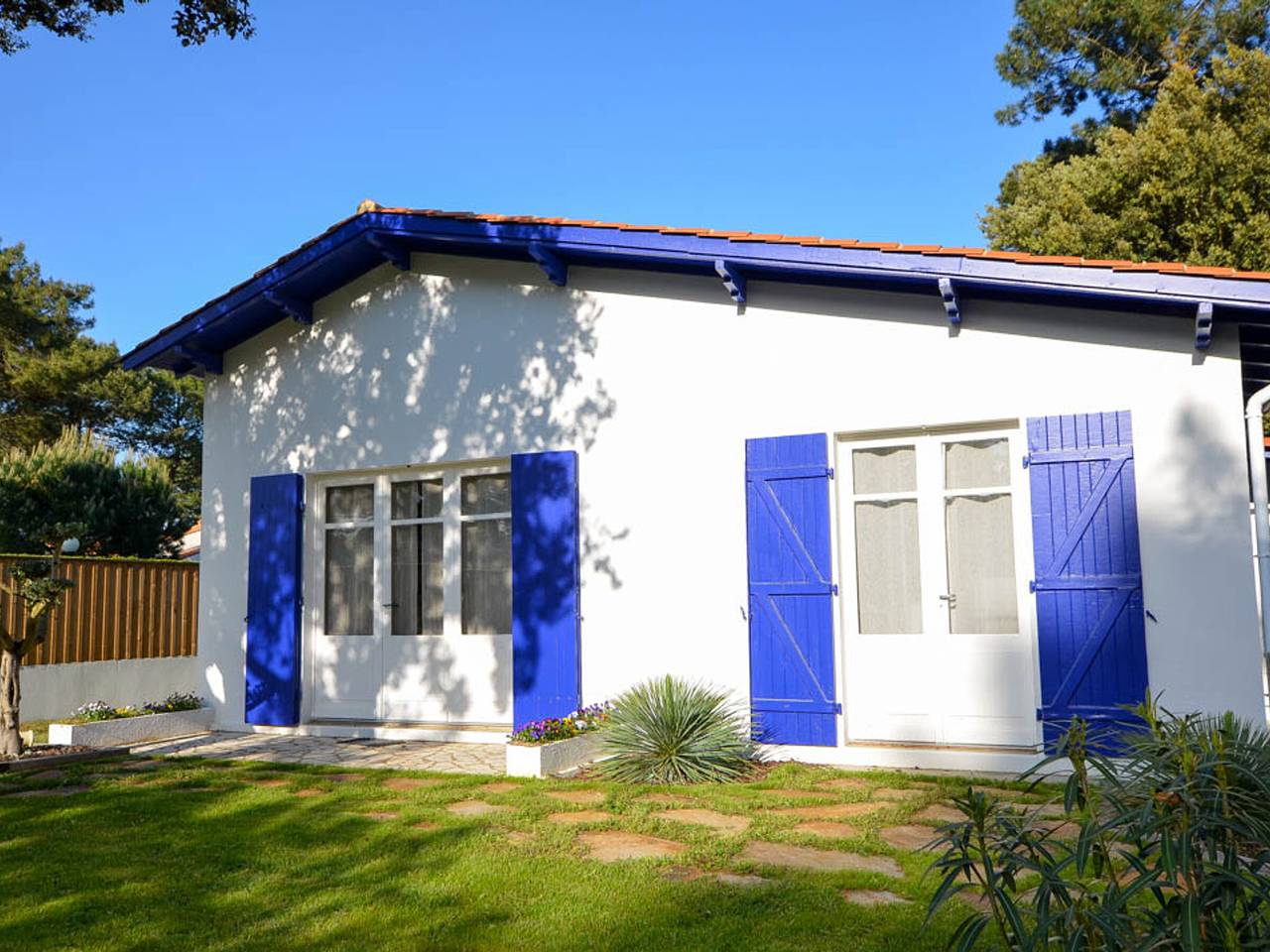 Villa renovada con gran jardín, capacidad de 6, se admiten mascotas in La Palmyre, Les Mathes