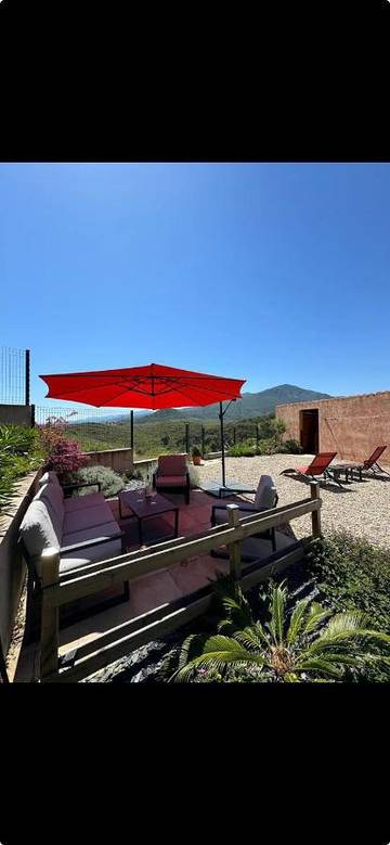 Gîte pour 2 personnes, avec vue et jardin à Biguglia