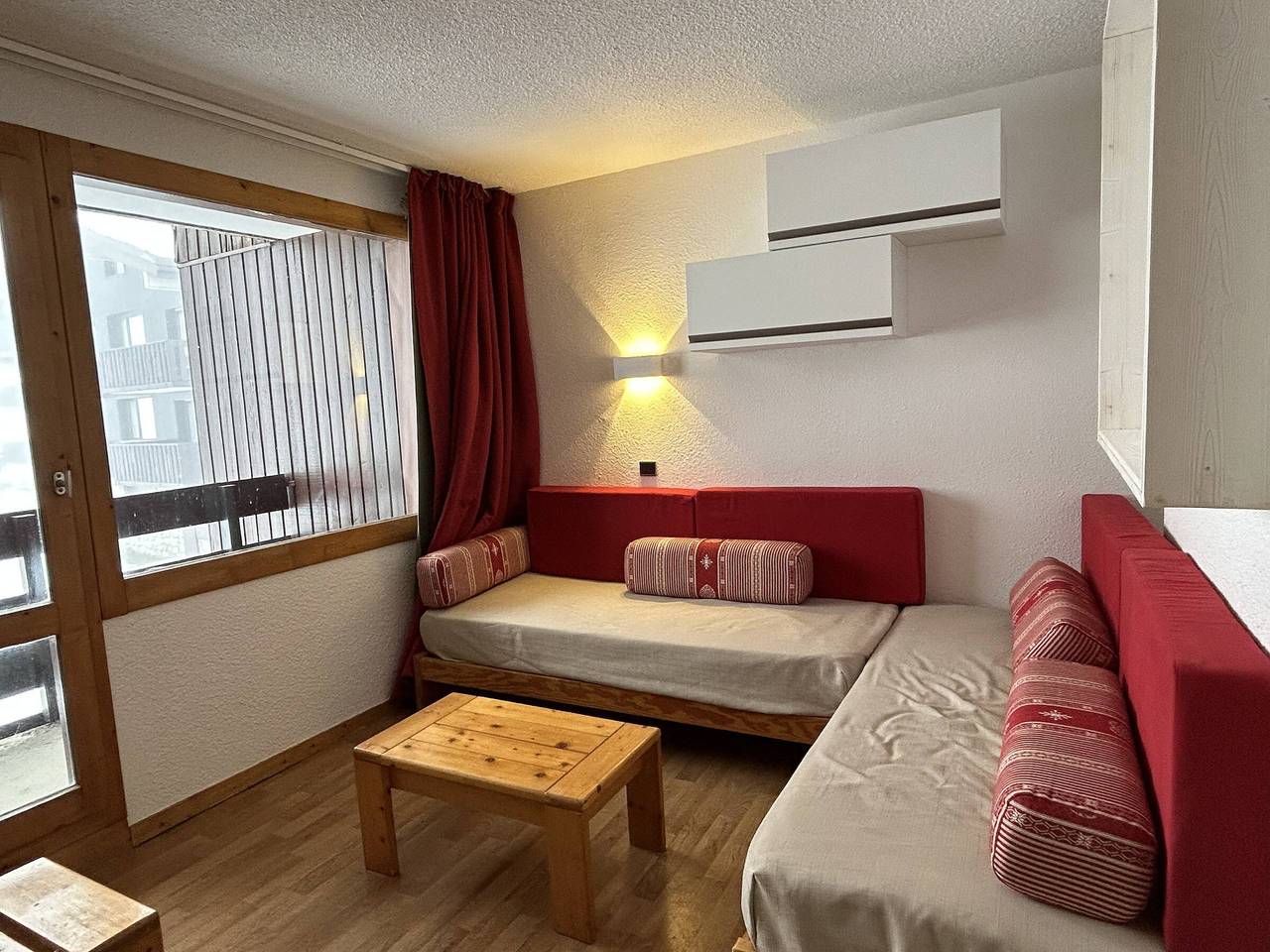 Studio entier, Appartement divisible, rénové, au pied des pistes avec cuisine équipée in Méribel-Mottaret, Les Allues