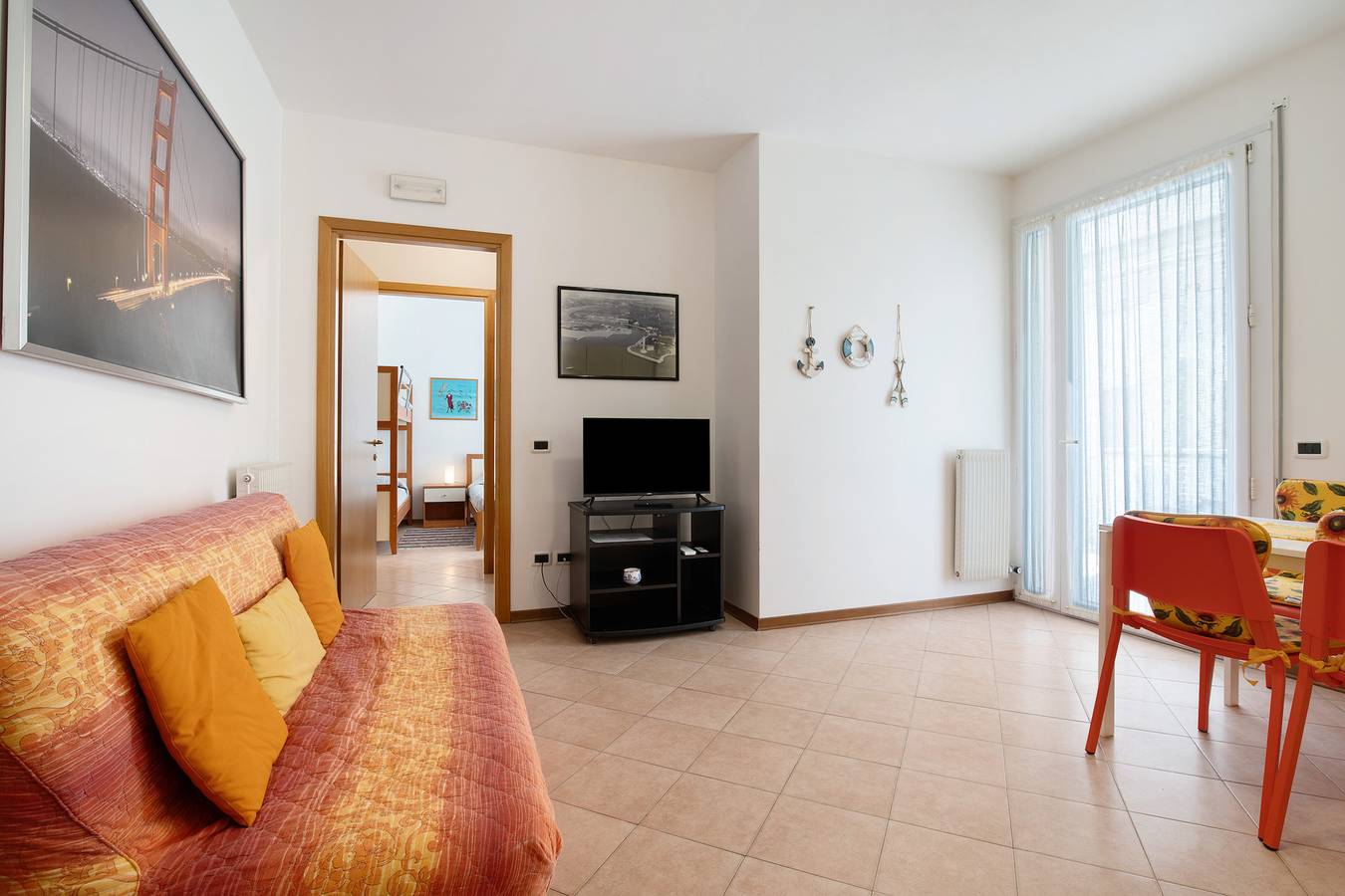 Apartamento entero, Apartamento 'San Paolo 07' con terraza privada y aire acondicionado in Lido di Jesolo, Jesolo