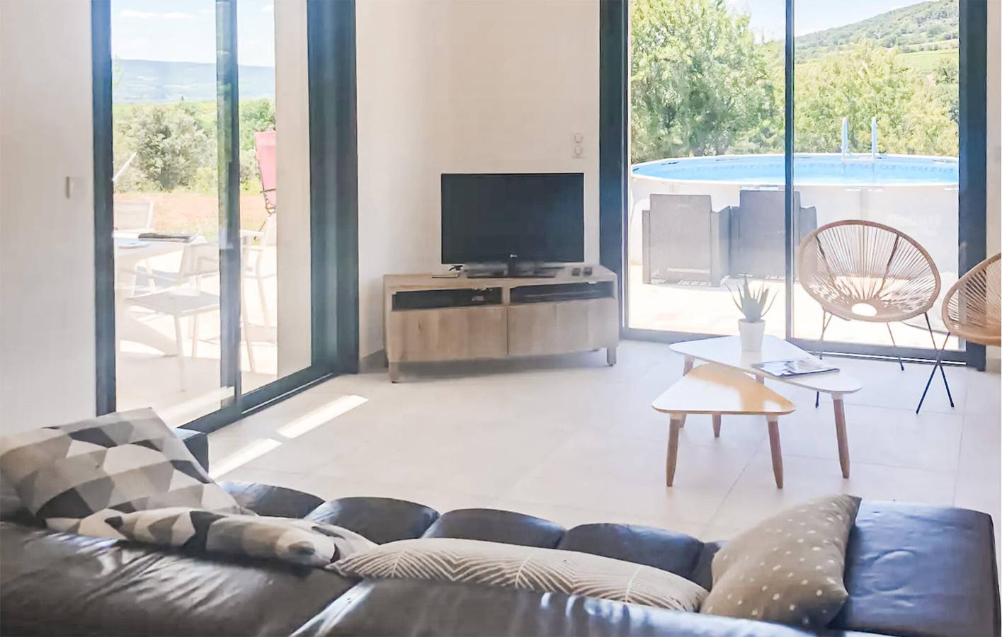 Vinsobres Appartement avec Piscine, Parking et Wifi in Vinsobres, Région de nyons