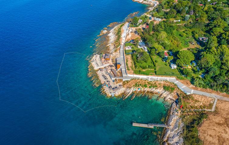 Appartement avec vue sur la mer, piscine, terrasse et équipements à proximité de Crveni Vrh in Umag, Région d'Umag