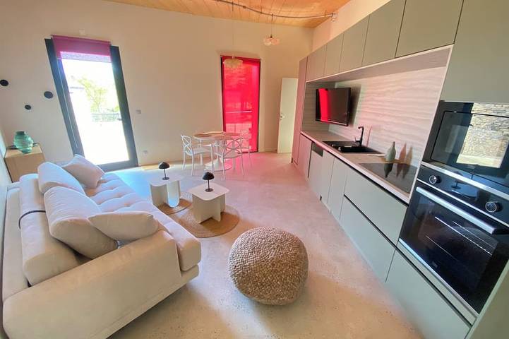Gîte pour 4 personnes, avec Jardin et Piscine à Nantoux - 3