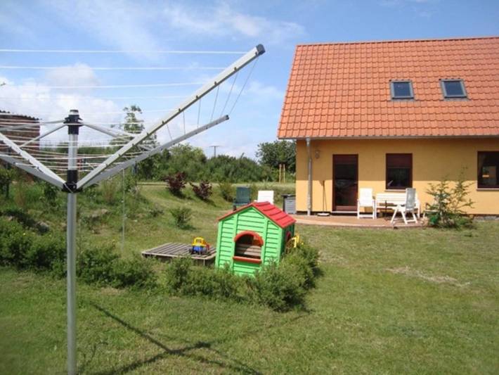 Ferienhaus für 4 Personen, mit Terrasse und Garten in Dargen - 3