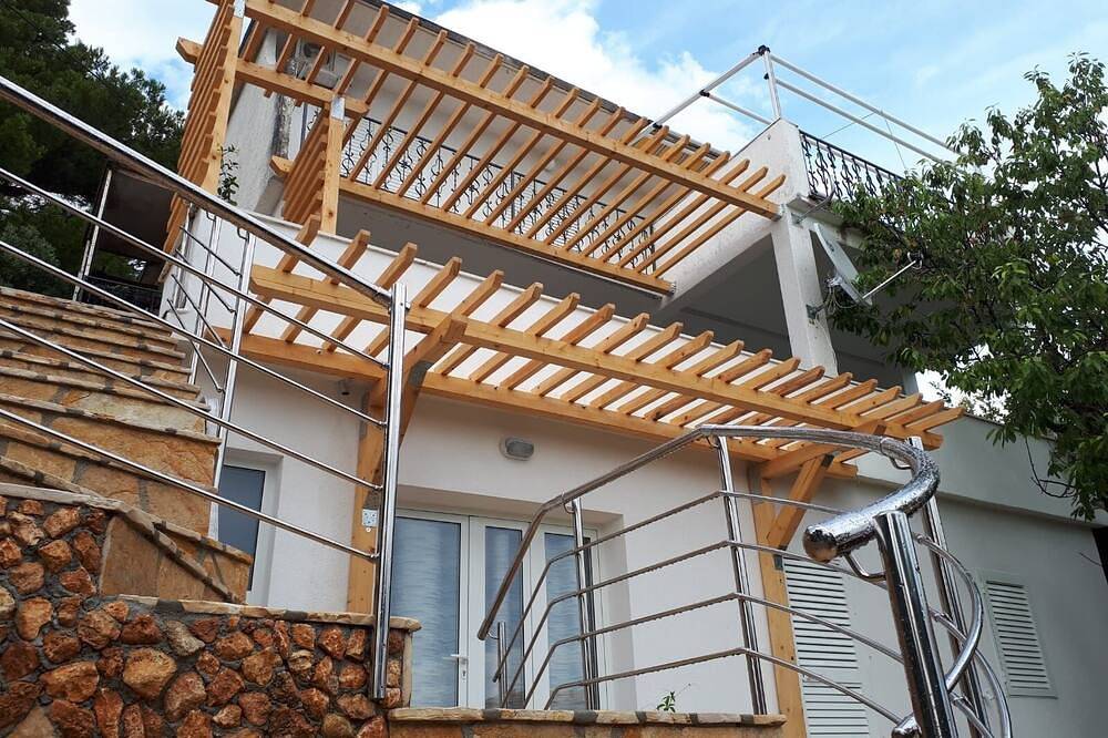 Cały apartament, Trzypokojowy apartament z tarasem i widokiem na morze Mimice, Omis in Marusici, Żupania splicko-dalmatyńska