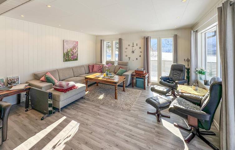 Ferienhaus für 6 Personen, mit Terrasse und Garten in Vesterålen