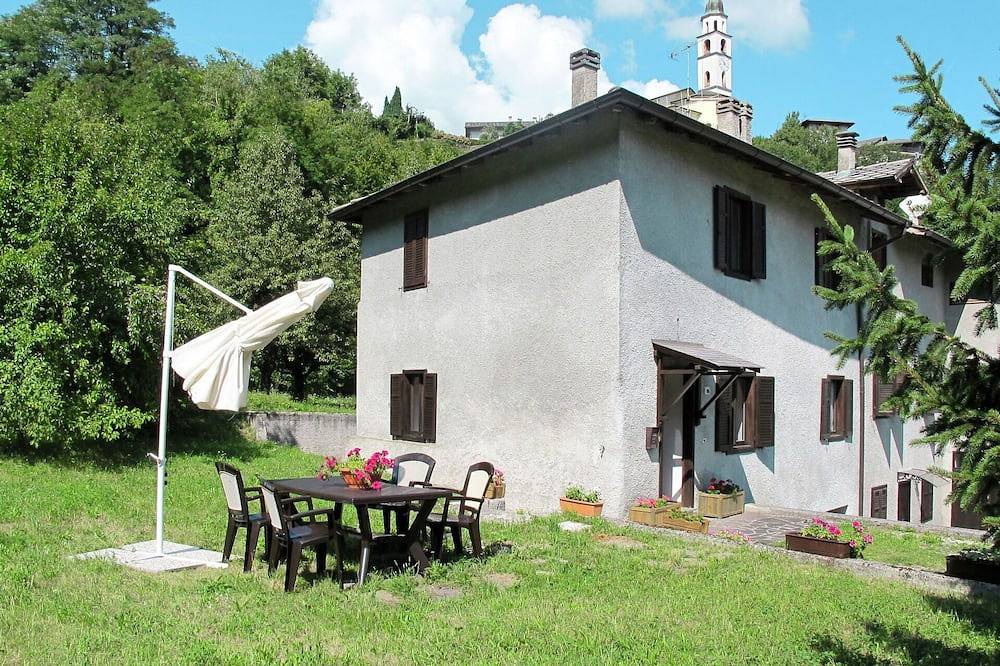 Wunderbares  Ferienhaus für 6 Gäste mit Tv und Innenhof in Bosentino, Caldonazzosee