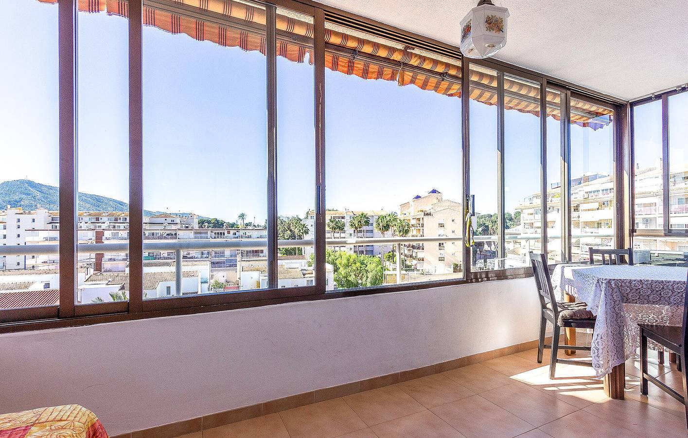 Appartement de vacances entier, Retraite en bord de mer avec terrasse et parking à 2 km de la plage in Ville D'altea, Altea