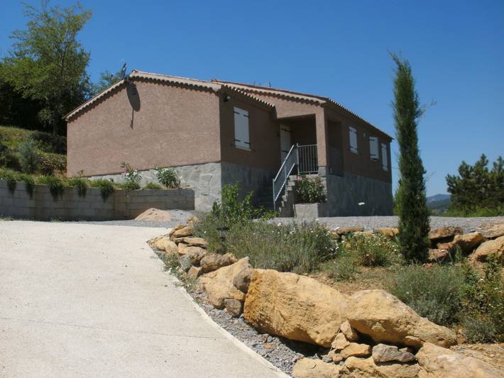 Gîte pour 6 personnes, avec piscine à Les Vans