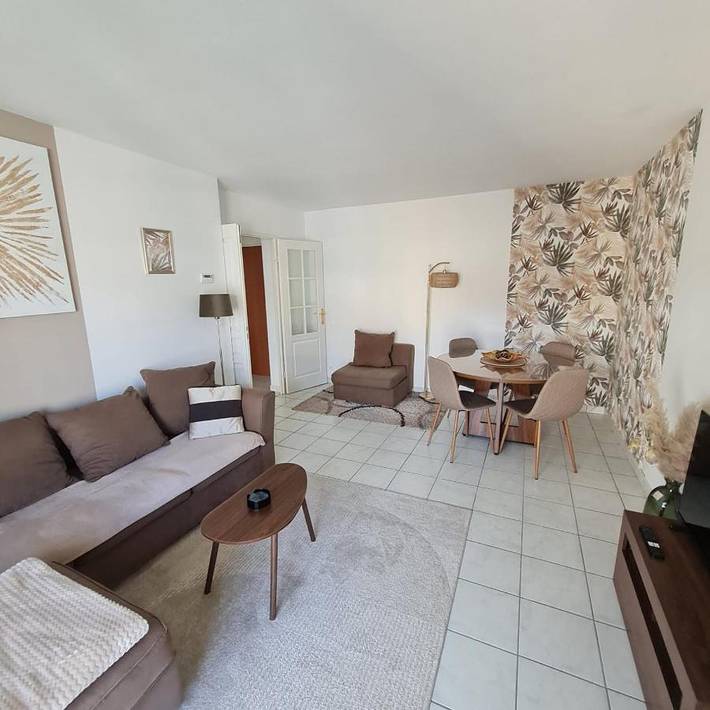Gîte pour 4 personnes, avec vue et balcon à Saint-Julien-en-Genevois - 2
