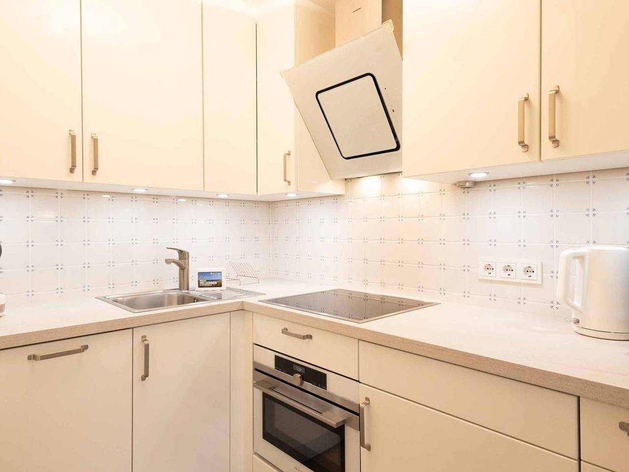 Ganze Ferienwohnung, Haus Christiane, Wohnung 11 - Strandnahe 2-Zimmer Ferienwohnung auf ca. 45 m² Wohnfläche, für 2 Personen in Wenningstedt, Sylt