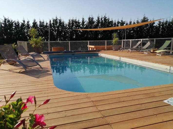Location de vacances pour 8 personnes, avec piscine ainsi que vue et jardin à Aignes - 3