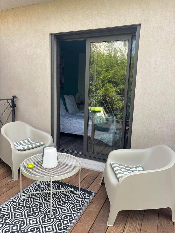 Chambre d’hôte pour 2 personnes, avec jardin ainsi que vue et piscine à Sanary-sur-Mer - 2