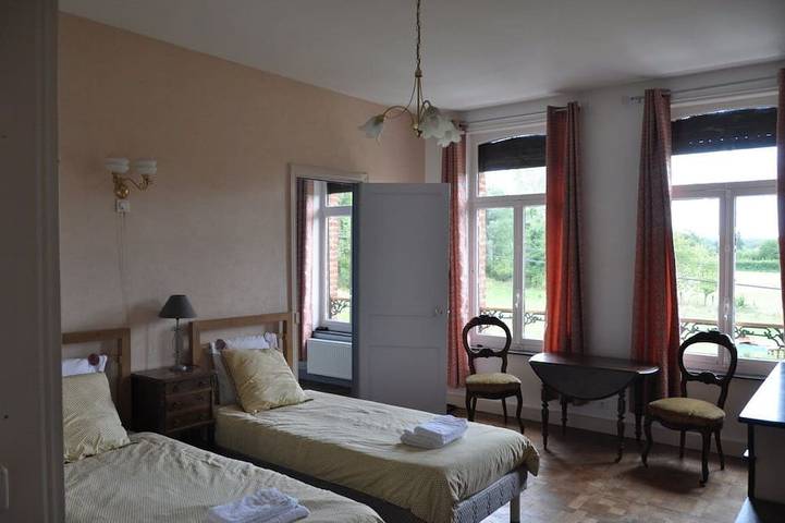 Location de vacances pour 9 personnes, avec jardin, animaux acceptés à Buironfosse - 4