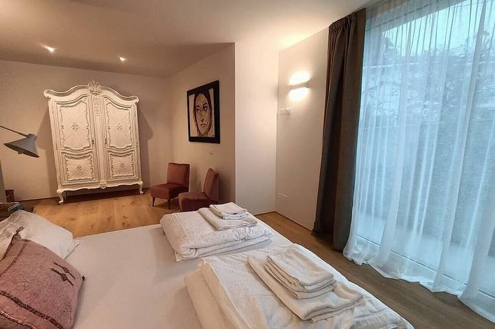 Villa Stilosa - villa with swimming pool in Salò, Prealpi Gardesane