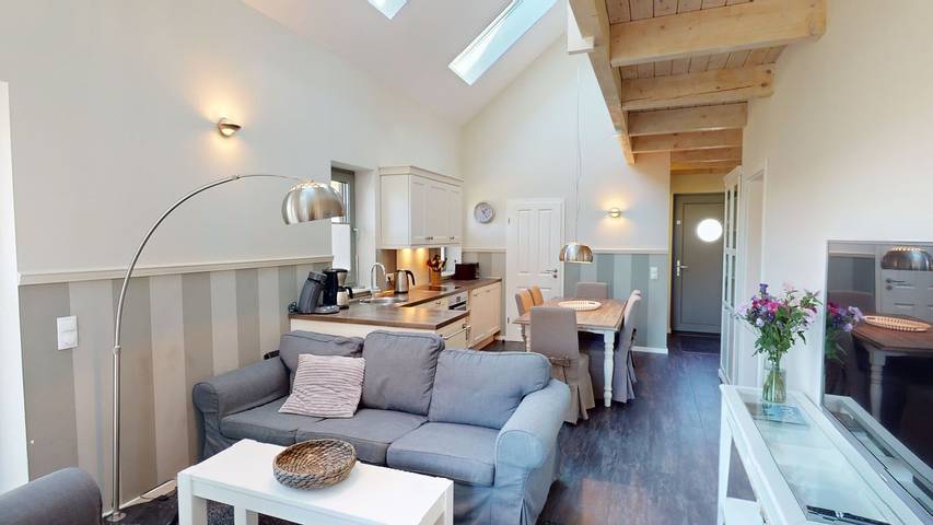 Großes 6-Personen Haus mit Terrasse, Kamin & Sauna - fußläufig zur Ostsee! in Südstrand Pelzerhaken, Ostholstein