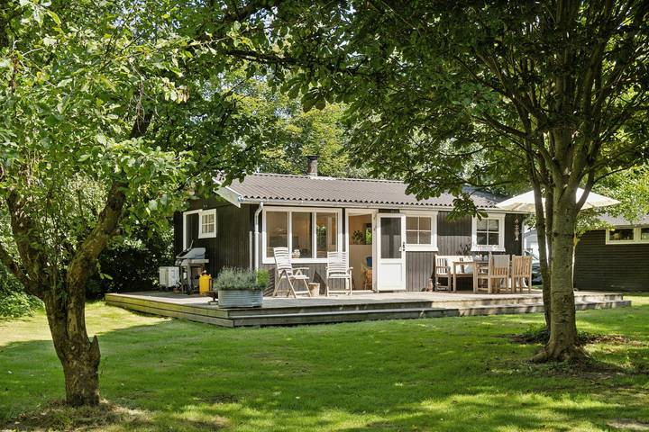 Ferieudlejning for 2 personer, med terrasse, børnevenlig i Odsherred