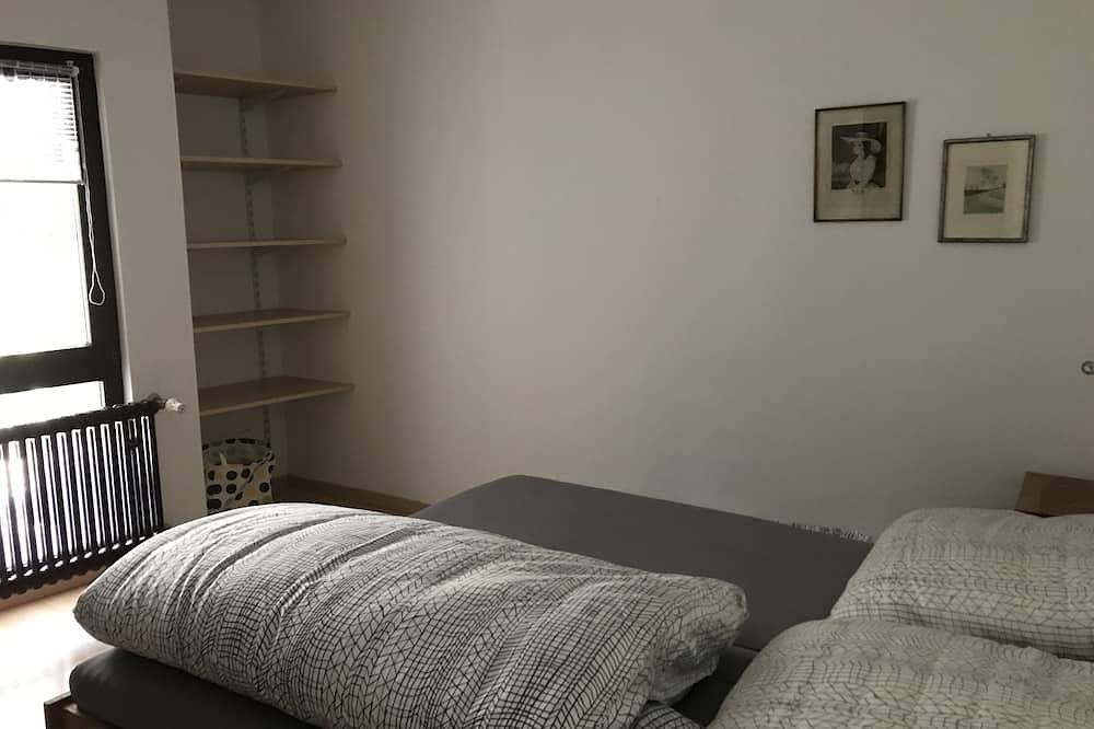 Ganze Wohnung, Modernes Zwei-Zimmer-Appartement mit eigener Terrasse und Garten in Randersacker, Fränkisches Weinland