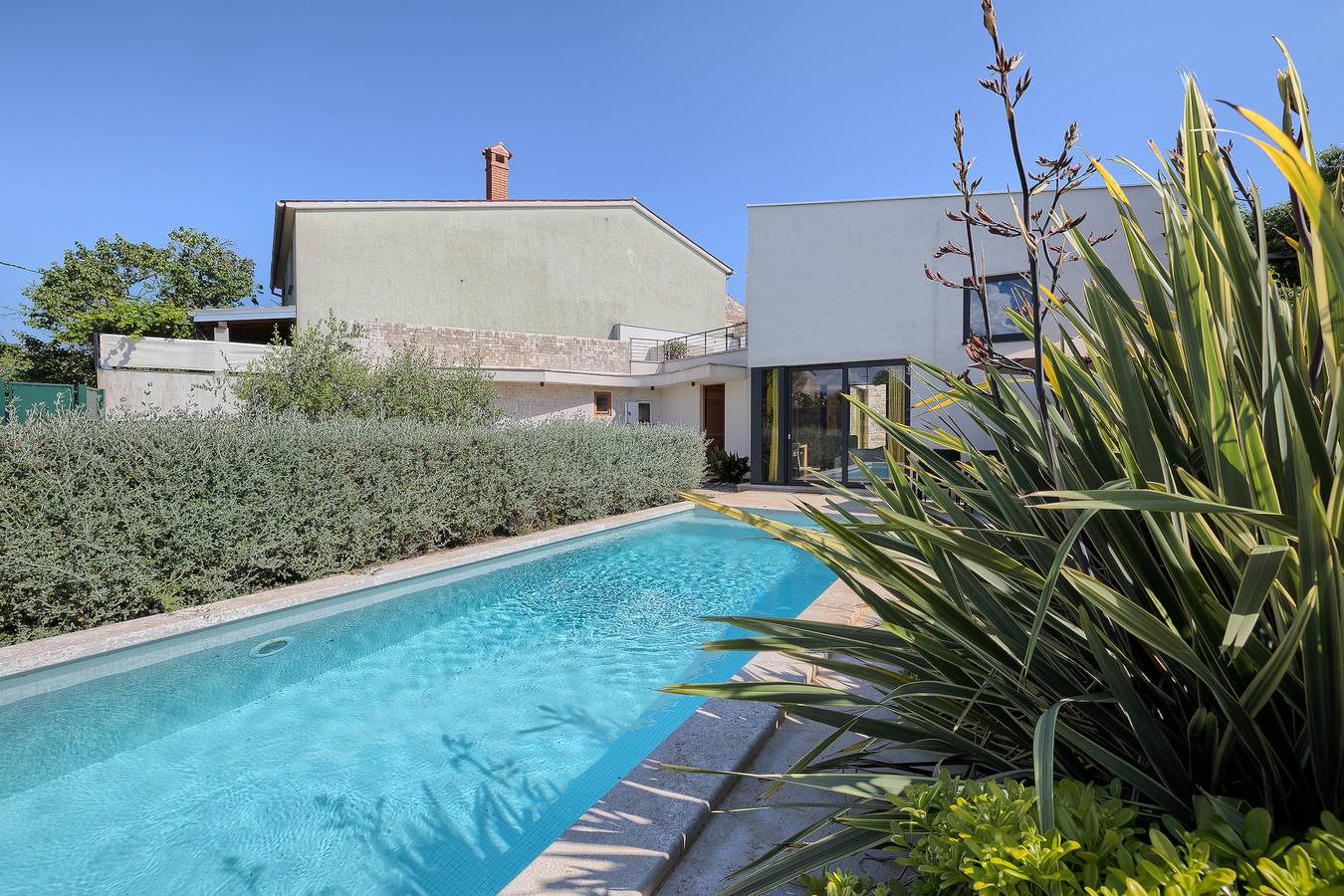 Mediterrane, moderne und stilvolle Villa in ruhige in Pula-Medulin, Pula