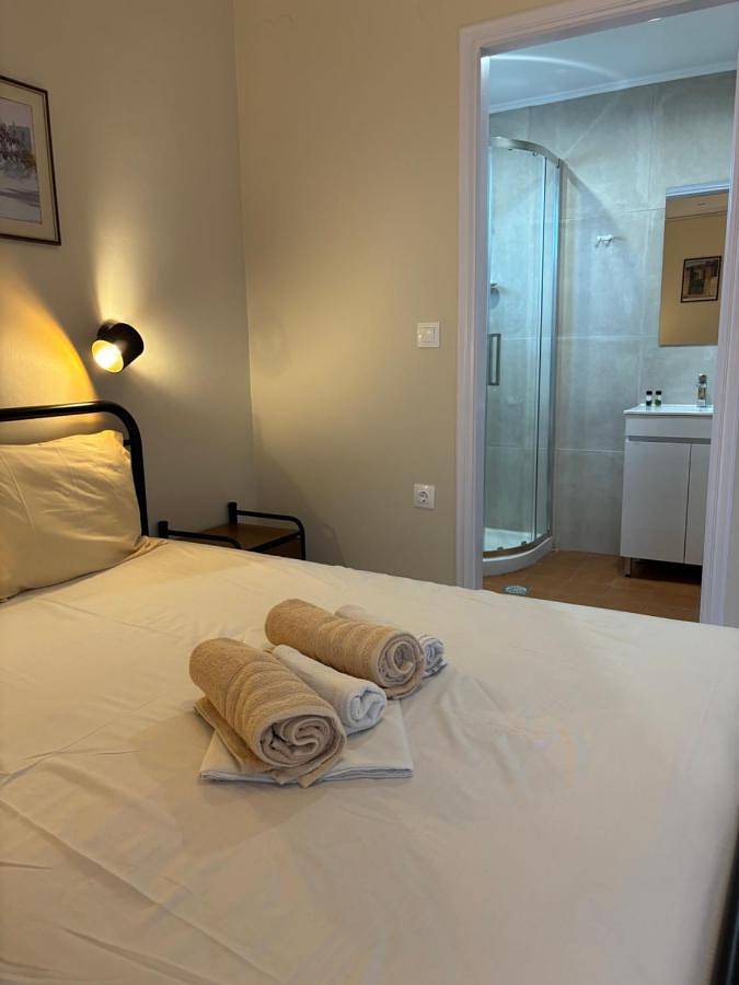 Polyxenis Rooms in Ligia, Grèce