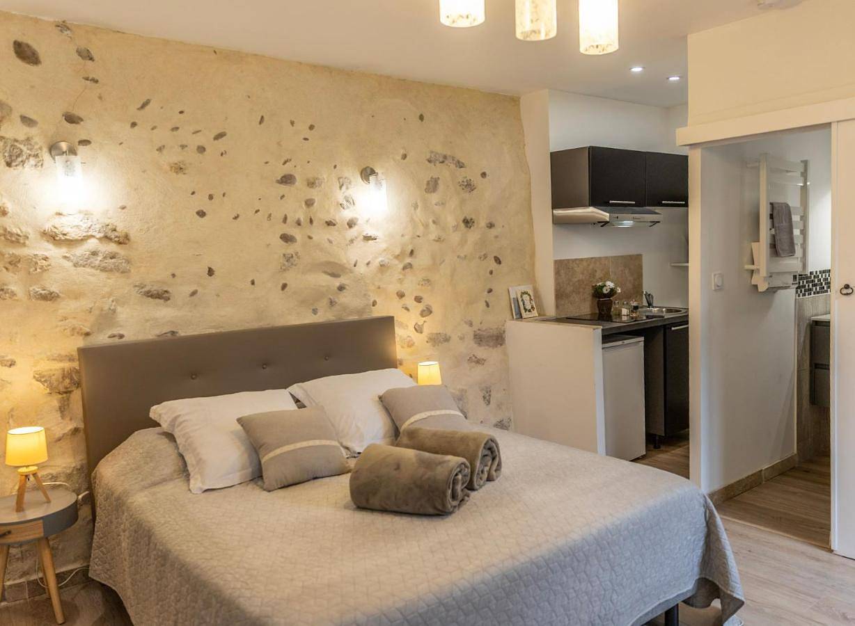 Appartement entier, King Studio in Eyragues, Région d'Arles