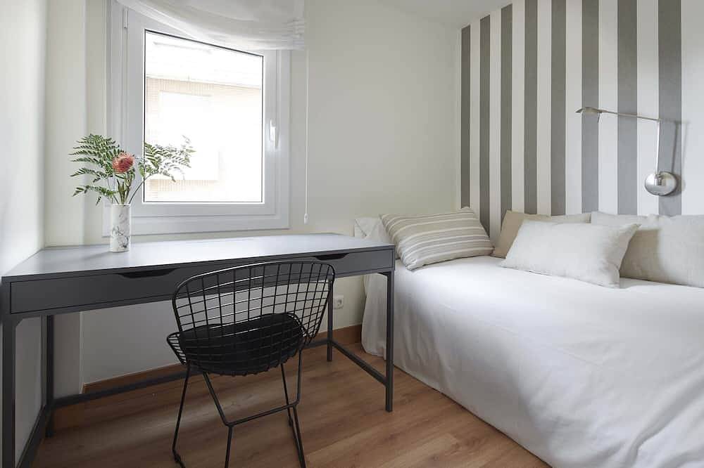 Appartamento intero, Santa Klara by Feelfreerentals in Playa de la Concha, San Sebastian
