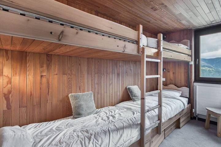 Entire apartment, Bright apartment near slopes with parking in Saint-Bon-Tarentaise, Massif de la Vanoise