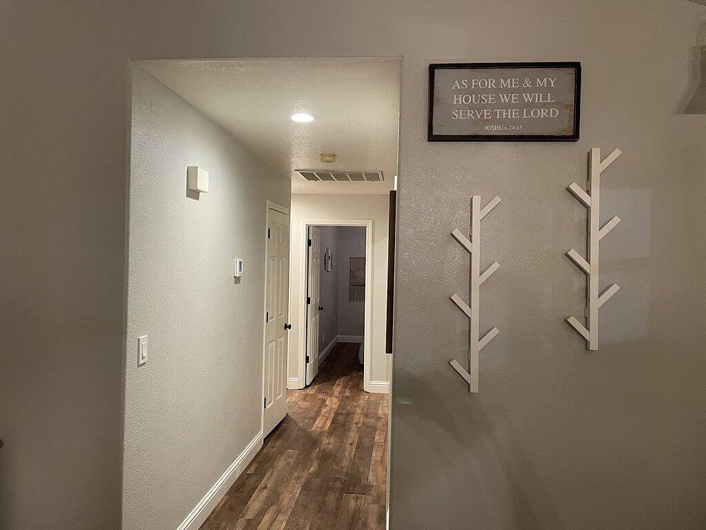 Eden Retreat - Rest & Relax with a soothing spa! 3King, 1Queen & 1 Airbed in Redding, Shasta County