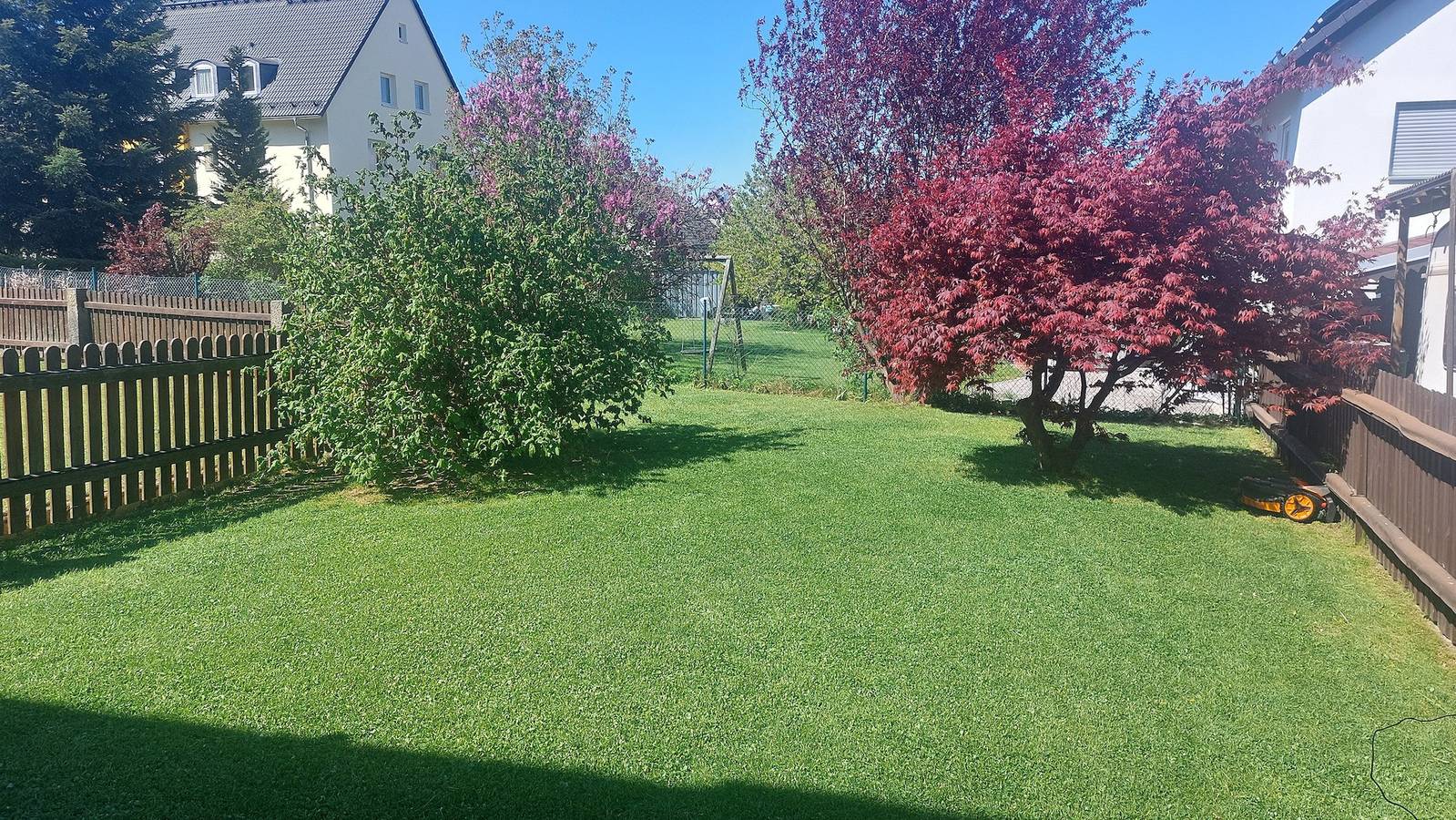 Wohnambiente - Economy-Apartment Souterrain (22qm) mit Küche, Smart-Tv und Regendusche in Selb, Landkreis Wunsiedel im Fichtelgebirge