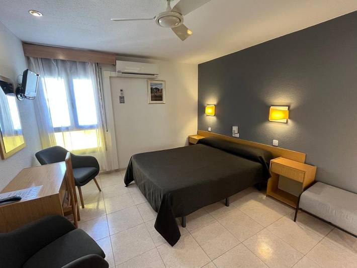 Gîte pour 2 personnes, avec terrasse, animaux acceptés à Anglès - 4