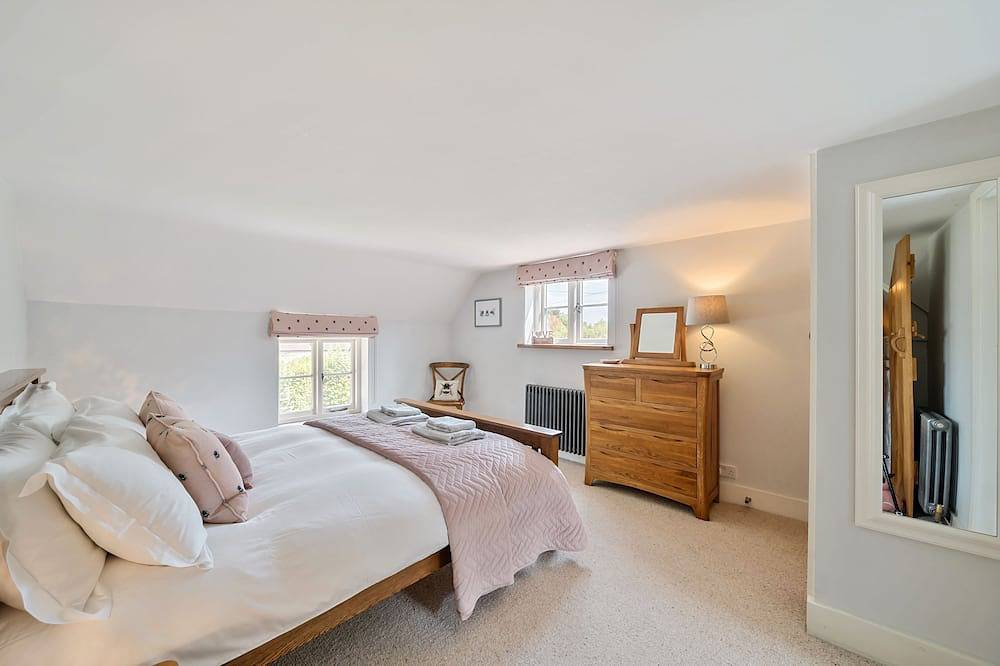 Lanes End Cottage- situated in a pretty hamlet amid glorious Dorset countryside. in Dorset
