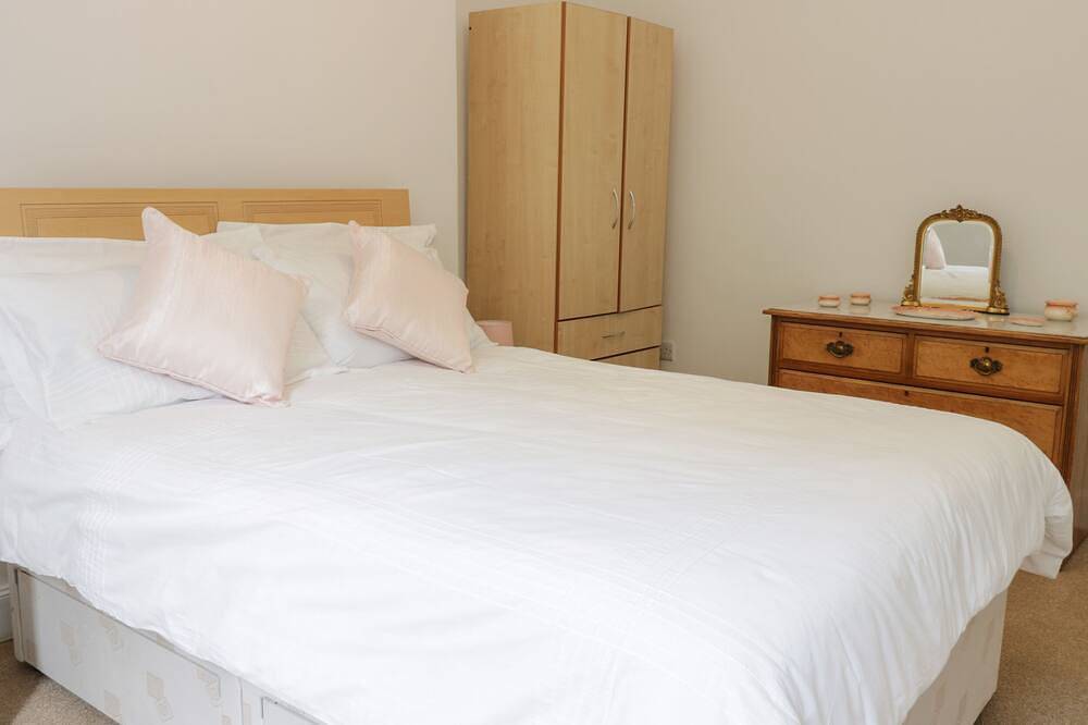 6 Coltbridge Gardens, character holiday cottage in Edinburgh in Edinburgh, Edinburgh and Lothian