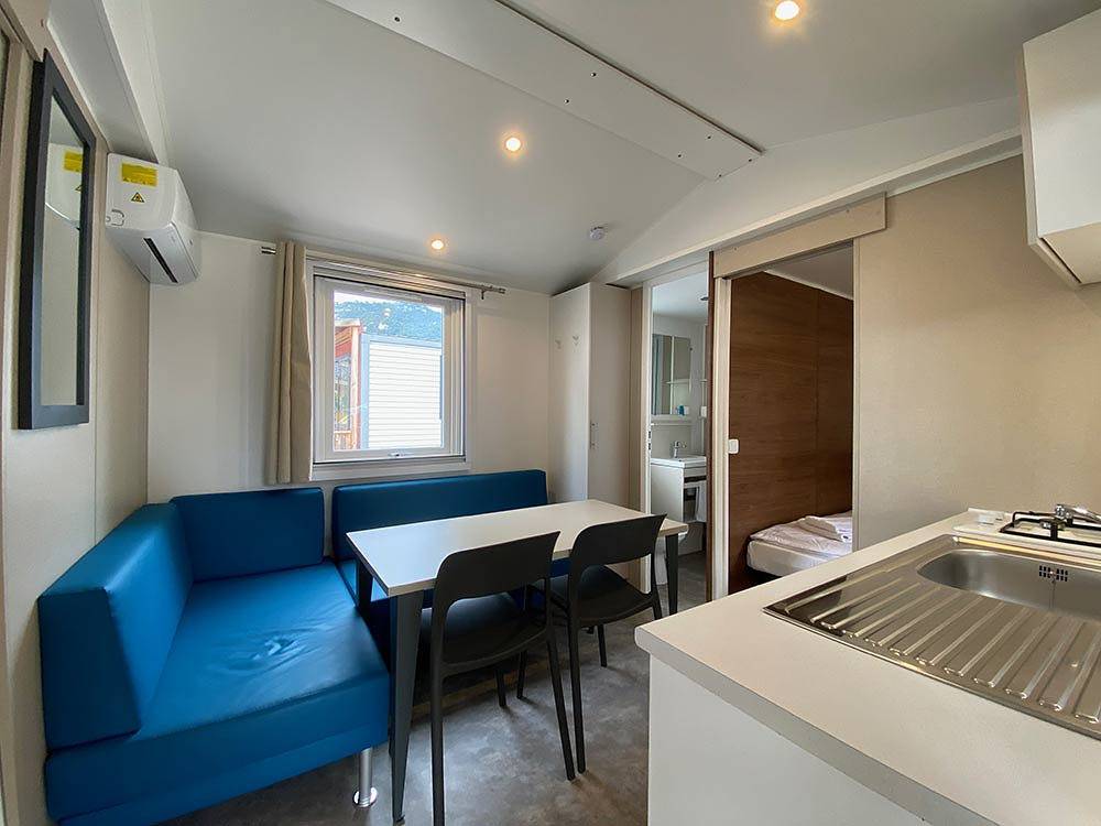 Ferienanlage Serenella Mobilehome Airone für 4 Personen in Bardolino, Gardasee-Berge