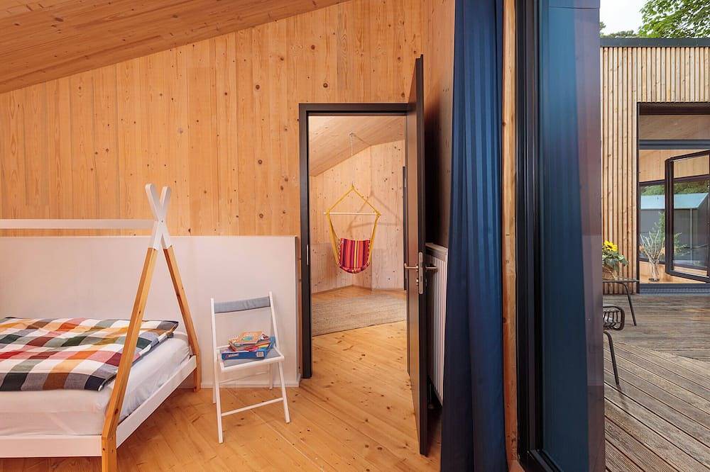 Traumhaus am See (Dachterrasse, Badewanne, Kamin) in Templin, Barnimerland Region