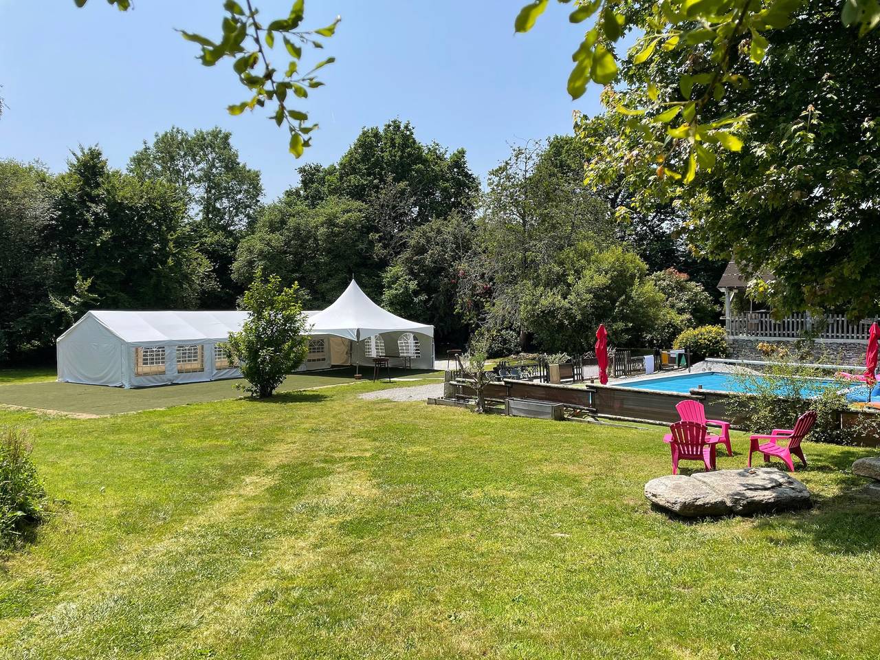 Komplettes Anwesen Les Hiboux mit beheiztem Pool und Festsaal in Cléguérec, Pontivy und Umgebung