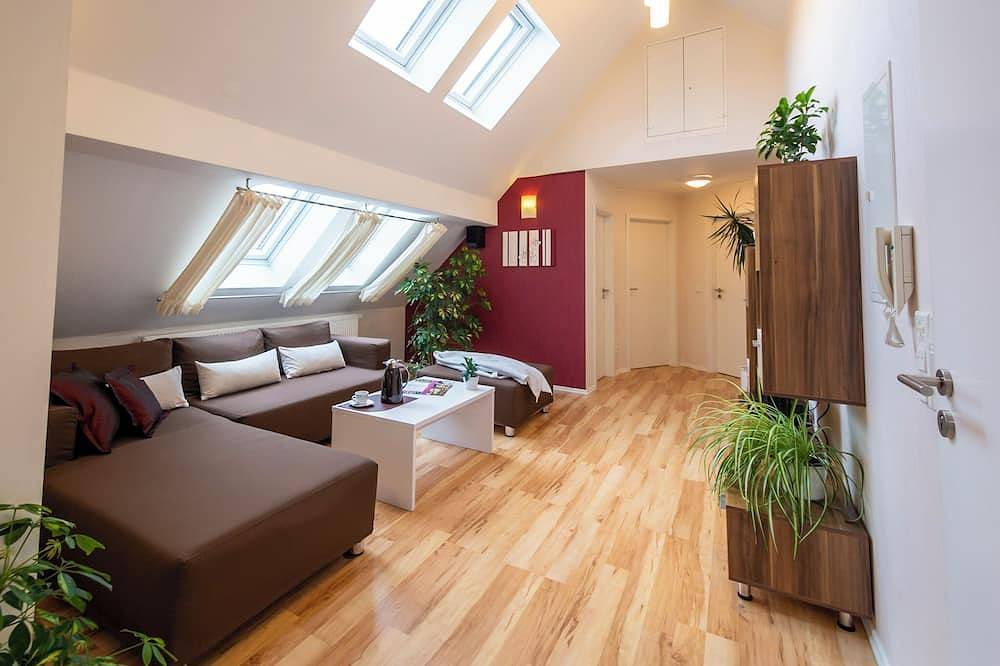 Ganze Wohnung, Moderne, komfortable Ferienwohnung mit Terrasse, am Maintalradweg in Lengfurt, Triefenstein