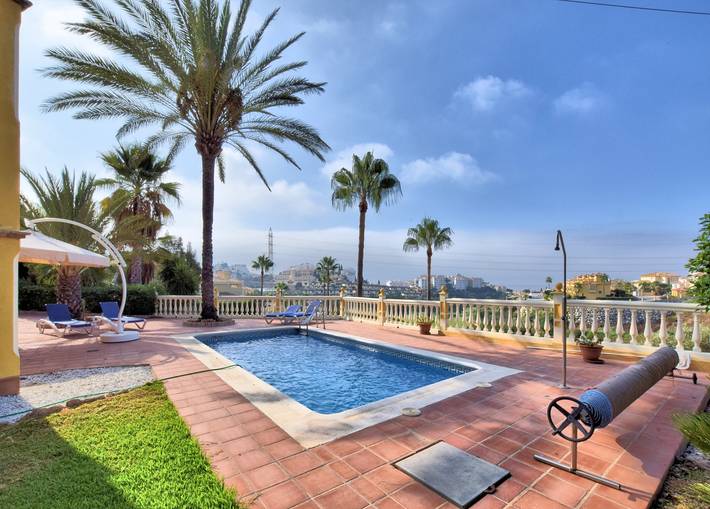 Charmante Villa mit privatem Pool in Mijas Costa in Riviera del Sol, Mijas