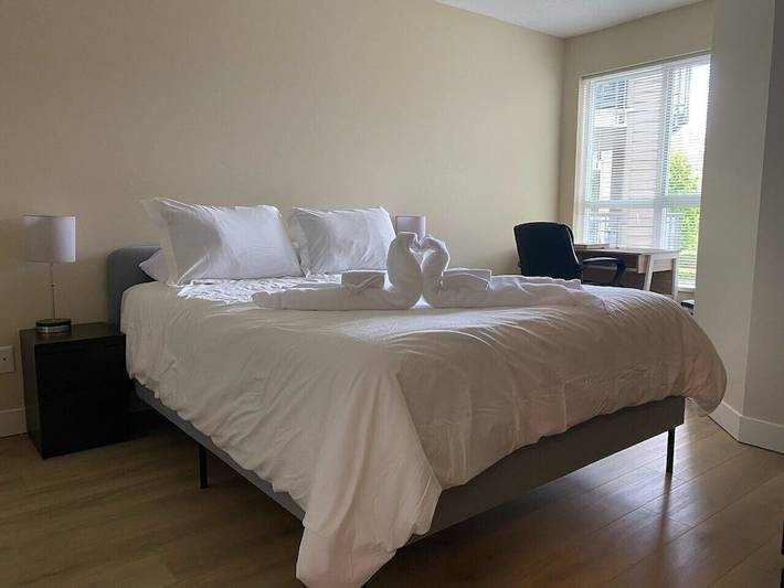 Vacation rental for 4 people, with pool and terrace, with pets in Kelowna