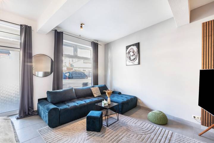 Hel lägenhet, Apartment 'Ein Zi  Zentrum Wlan' with Wi-Fi in Offenbach am Main, Offenbach