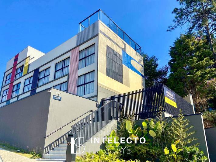 Casas e apartamentos de temporada para 3 pessoas, com piscina e jardim e ainda terraço, com animais de estimação em Poços de Caldas