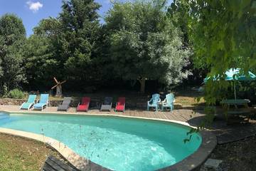 Gîte pour 4 personnes, avec terrasse ainsi que jardin et piscine à Fanjeaux