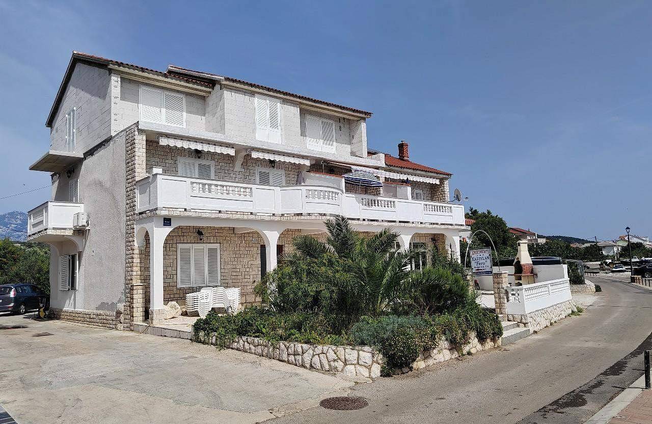 Entire apartment, Two bedroom apartment near beach Barbat, Rab A-22364-a in Kaštel (Barbat), Barbat na Rabu